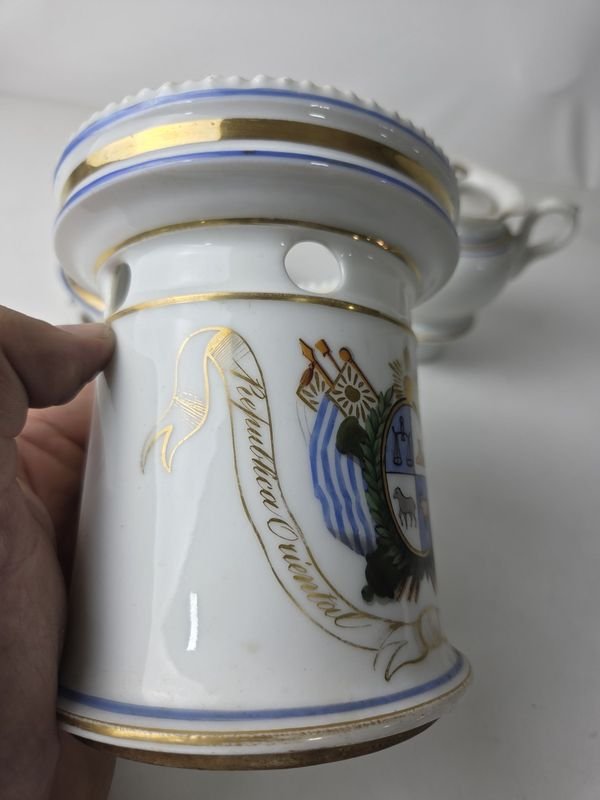 Tizanera en porcelana con antiguo escudo de la ROU pintada a mano - imagen 4