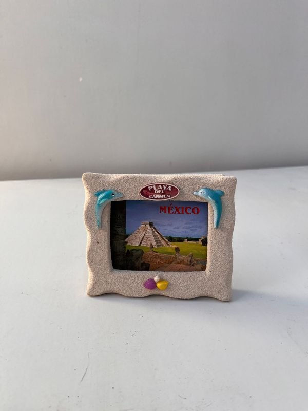 Lote siguiente: Decoración Cerámica con Fotos y Platos