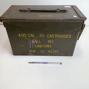 Caja Metálica EMCO para Municiones Calibre .400 con Manija - imagen 1