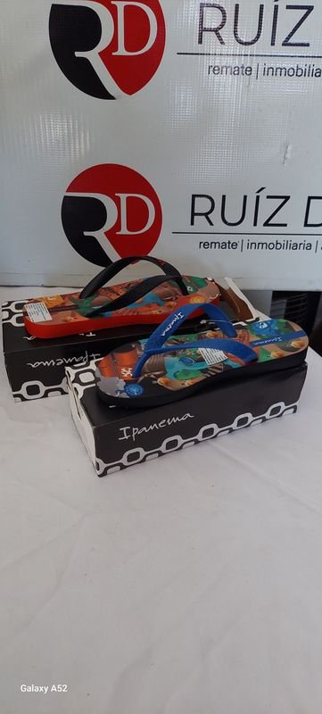 Lote siguiente: Zapatos de verano talle 21