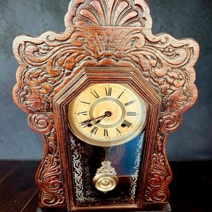 Reloj de Sobremesa Americano Ansonia Clock Co. Antiguo, Madera Tallada - imagen 1