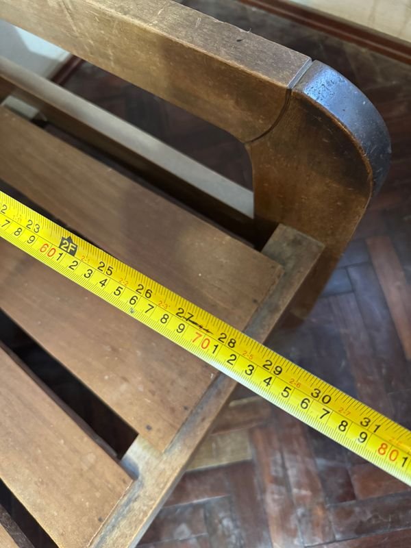 Sillón en madera con par de almohadones - imagen 7