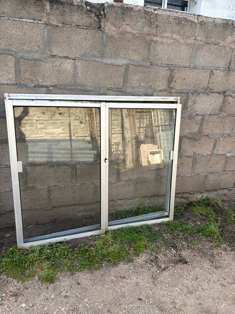 Ventana de Aluminio Corredera 140x115 cm