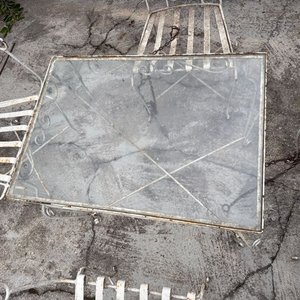 Juego de Patio de Hierro Forjado con Vidrio - imagen 3