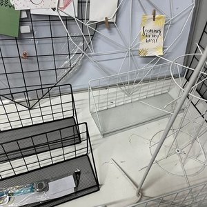 Exhibidores Metálicos y Relojes Variados - imagen 11