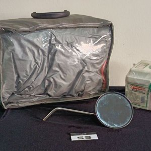 Lote siguiente: Toldo para Vehículo, Caja de Primeros Auxilios y Cera para Autos