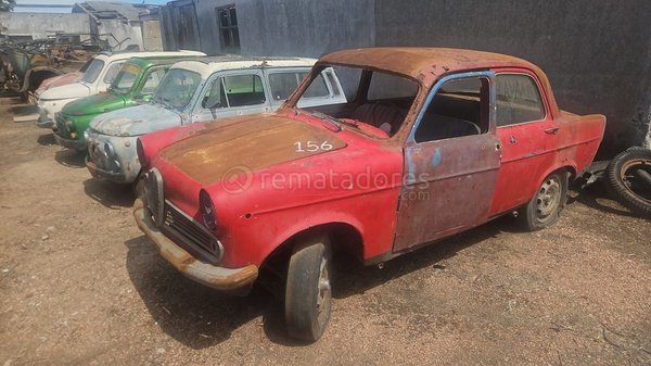 Auto Antiguo Rojo para Restaurar