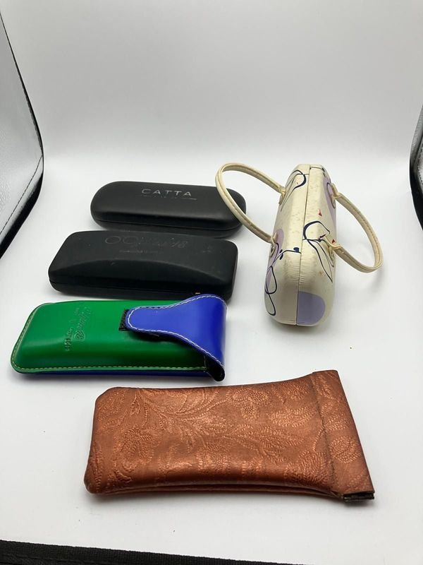 Lote de 5 Estuches y Fundas para Anteojos Variados