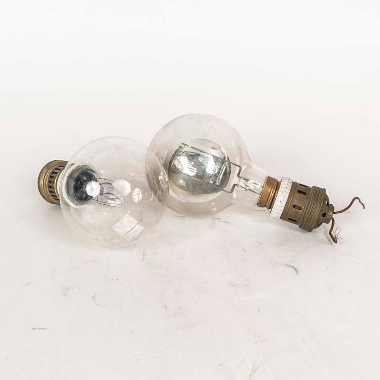 2 Lámparas Antiguas de Vidrio y Bronce