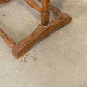 Perchero Despojador de Madera con Detalles en Lustre - imagen 3