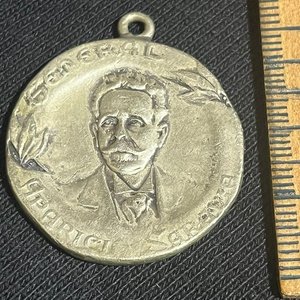 Medalla Homenaje General Aparicio Saravia "Todos por la Patria" - imagen 2