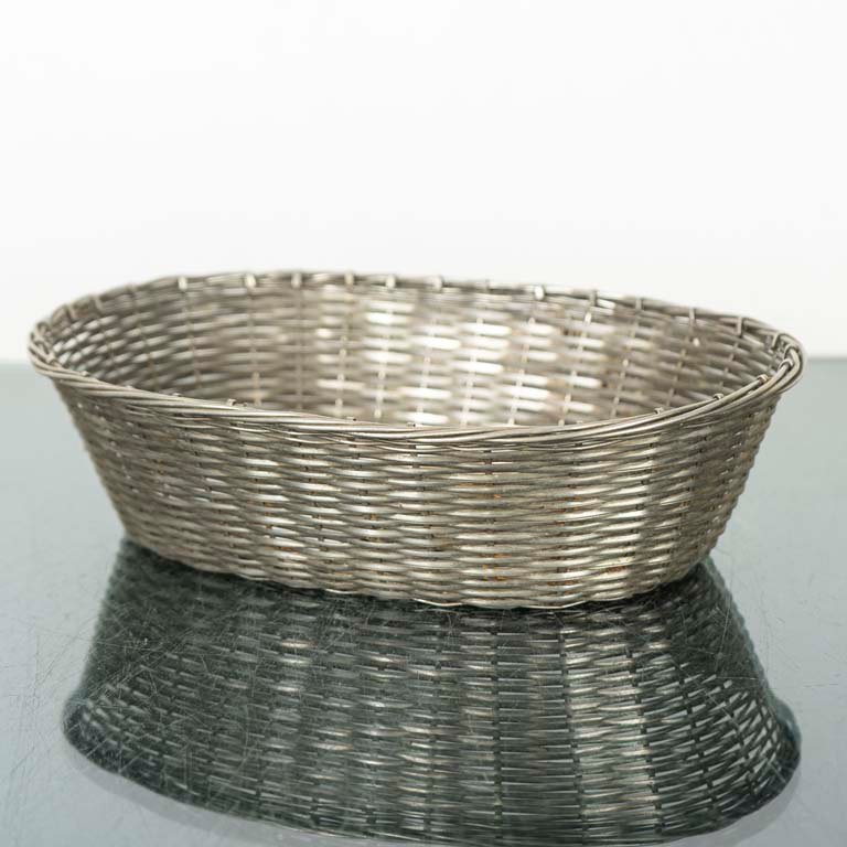 Panera Ovalada de Metal Trenzado - 25x17x6 cm