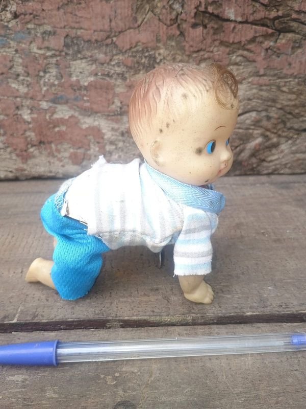 Muñeco Antiguo a Cuerda Bebé Gateador de Hojalata "Crawling Baby" - imagen 1