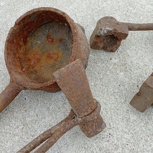 Crisol, Cuchara de Colada, Molde para Balas y Herrador de Ganado - imagen 5