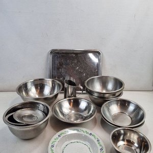 Lote anterior: Set de Cocina Metálico: Fuentes, Bandejas y Vaporera (15 Piezas)