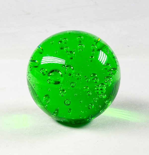 Lote siguiente: Lámpara de cristal verde en forma de bola