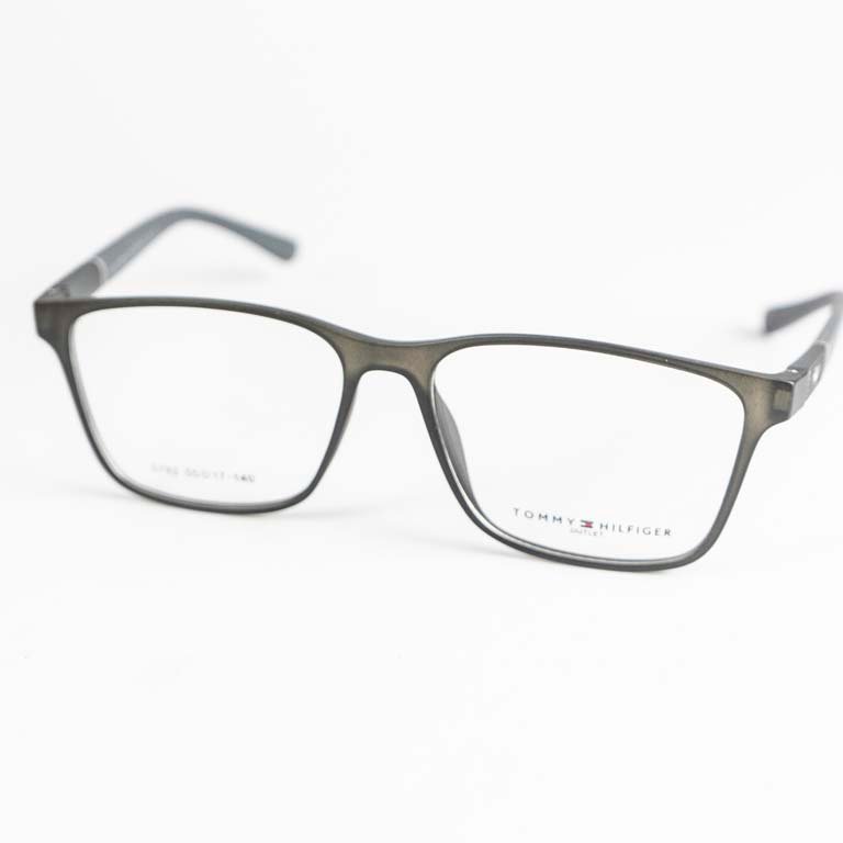 Lote siguiente: Lentes de aumento imitación Tommy