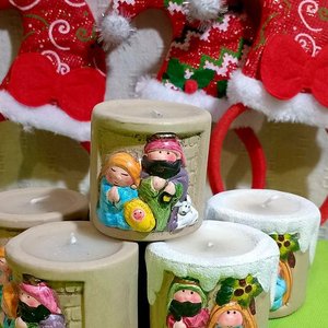 Set de 6 Velas Navideñas y 5 Vinchas de Papá Noel - imagen 2