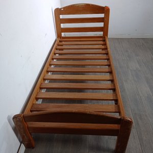 Cama de 1 Plaza en Madera Barnizada - imagen 3