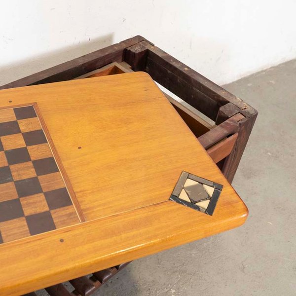 Mesa de living en madera con tablero de juego y esquinas de mármol - imagen 2