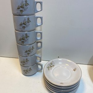Lote Vajilla Porcelana OLMOS Hojas Doradas: Platos, Tazas y Fuentes - imagen 7