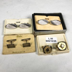 Lote anterior: Cuatro Pares de Gemelos y Prendedores Vintage