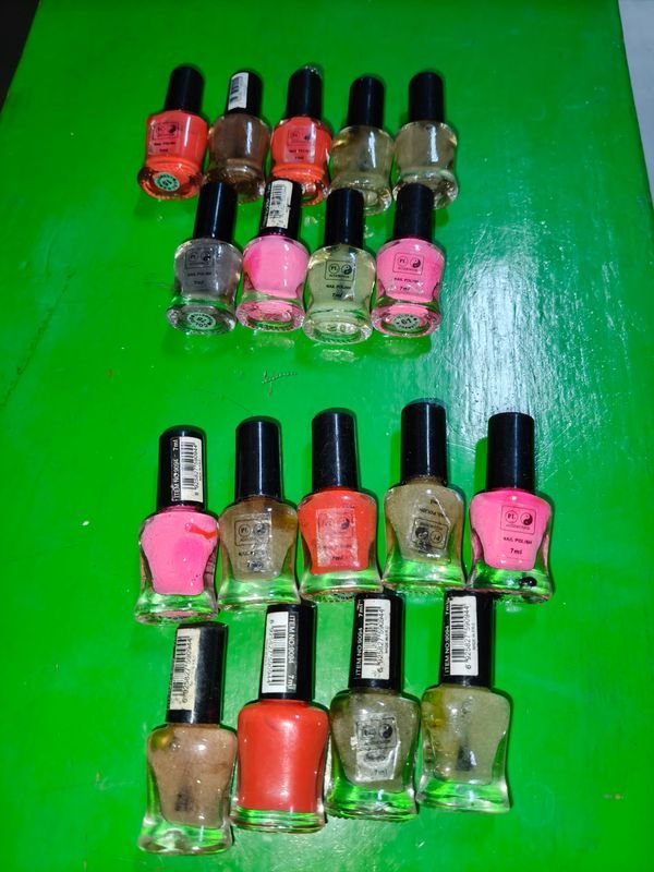 Lote de 9 Esmaltes para Uñas de Colores Variados
