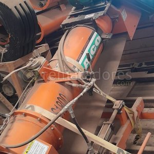Lote siguiente: Equipo Industrial Naranja con Motor Eléctrico