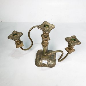 Candelabro de Metal Plateado para Tres Velas - imagen 3