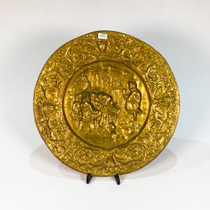 Lote anterior: Plato Decorativo Circular en Bronce con Escena de Bodegón - 42 cm
