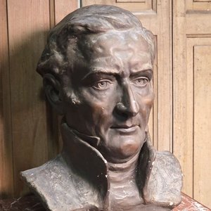 Busto de Yeso de José Gervasio Artigas, Altura 42 cm - imagen 2