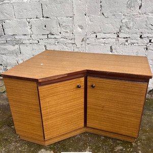 Mueble Esquinero de Madera con Puertas - imagen 2