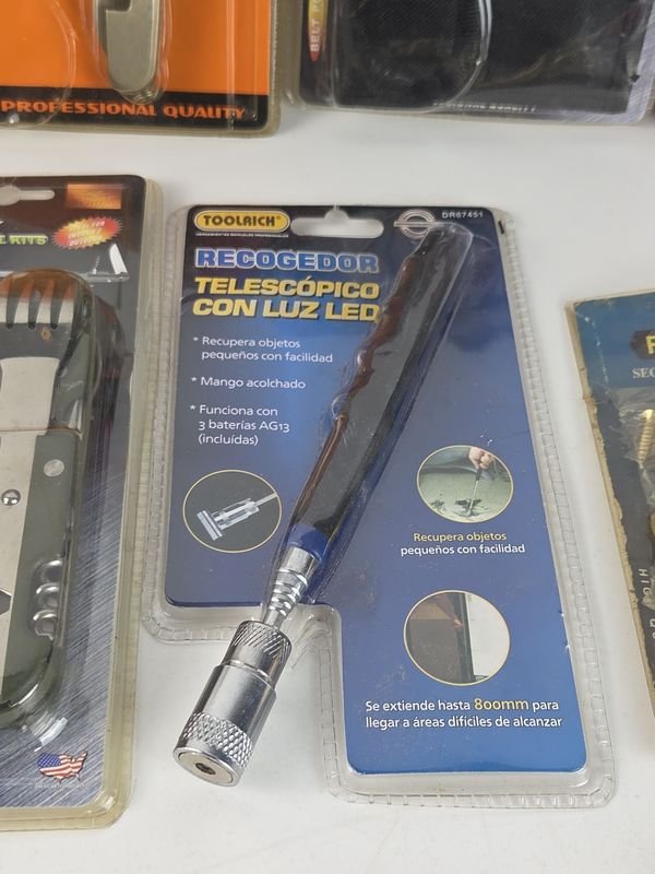 Gran lote de accesorios para camping y herramientas - imagen 11