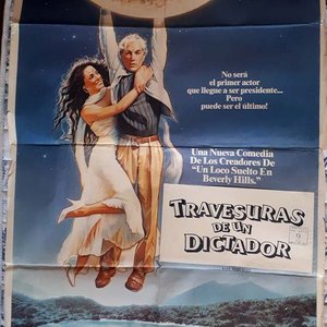 Lote siguiente: Poster de Cine "Travesuras de un Dictador" (1988) con Richard Dreyfuss y Sonia Braga