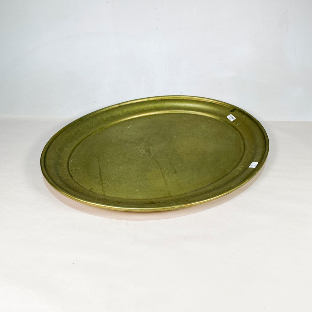 Lote siguiente: Bandeja oval dorada para decoración