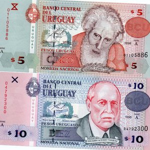 Lote anterior: Billetes Uruguayos de $5 y $10 Pesos Uruguayos
