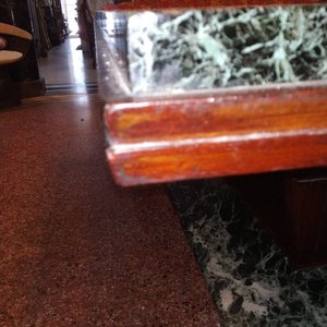 Mesa Art Decó Francesa de Jacarandá con Tapa de Mármol Verde - imagen 7