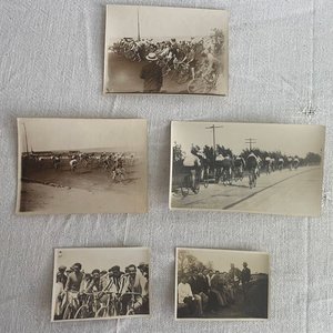 Lote siguiente: Lote de 4 Fotografías Antiguas de Carreras de Bicicletas