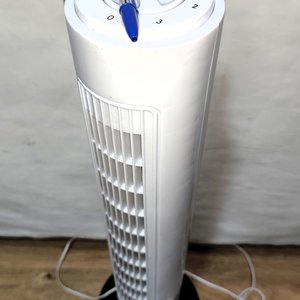 Turbo Ventilador de Torre Oscilante Blanco con Base Negra - imagen 4