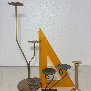 Lote anterior: Lote de Candelabros y Soportes de Bronce/Latón
