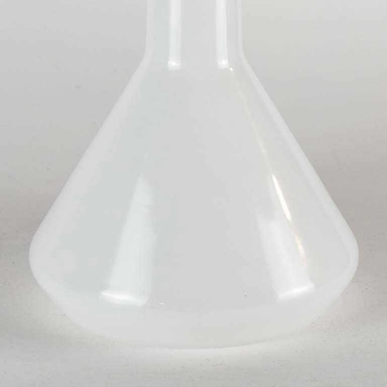 Colgante de vidrio blanco con forma conical - imagen 2