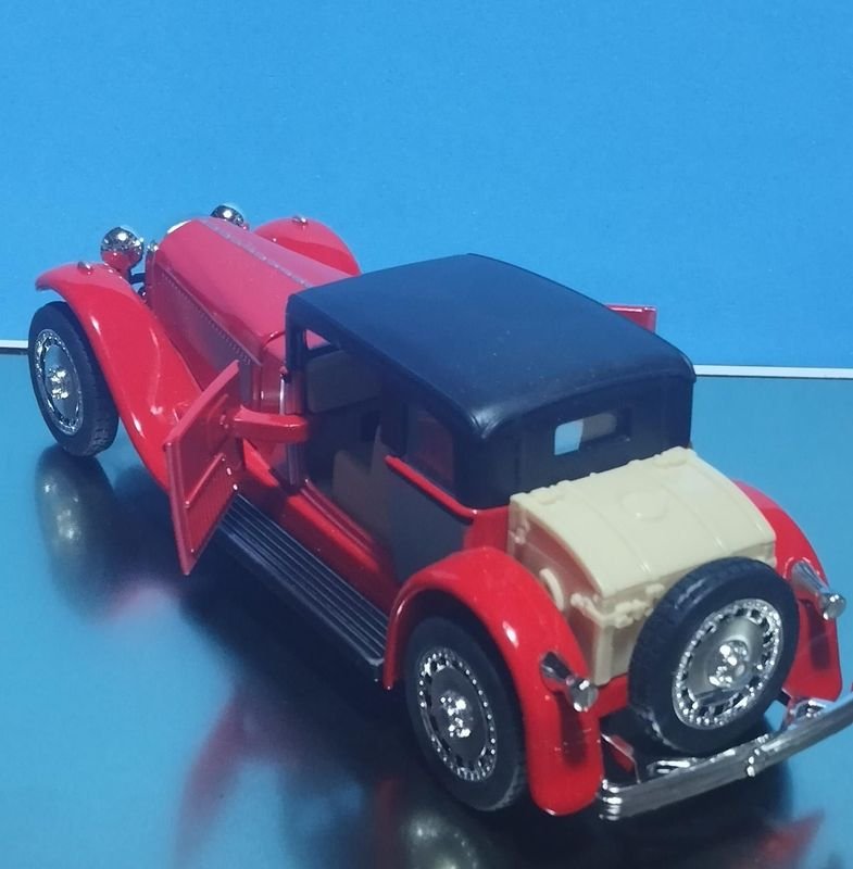 Bugatti escala 1/24 - Modelo de coche a escala - imagen 4