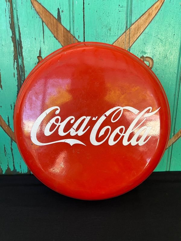 Lote siguiente: Antigua Pastilla de Coca Cola litografiada chapa Roja - Colección de Iconos