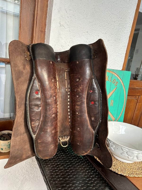 Montura de cuero para caballo en excelente estado - imagen 7