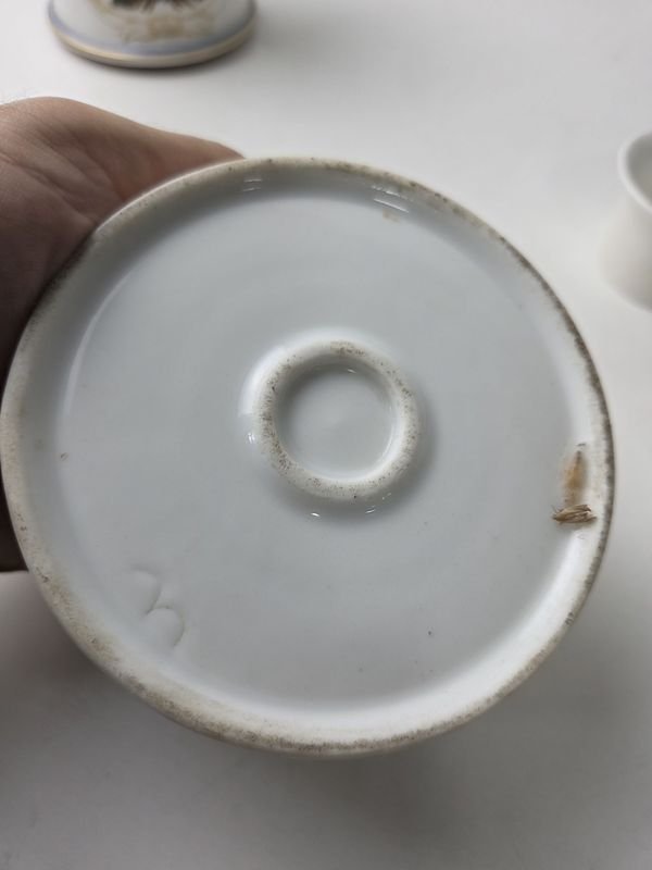 Tizanera en porcelana con antiguo escudo de la ROU pintada a mano - imagen 9