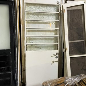 Hoja de Puerta de Hierro y Vidrio con Marco Blanco - imagen 1