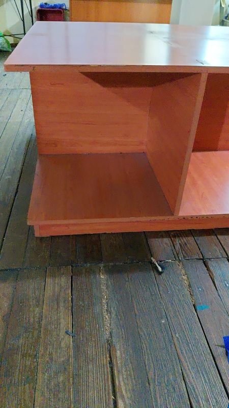 Mesa de sala en madera con características únicas - imagen 4