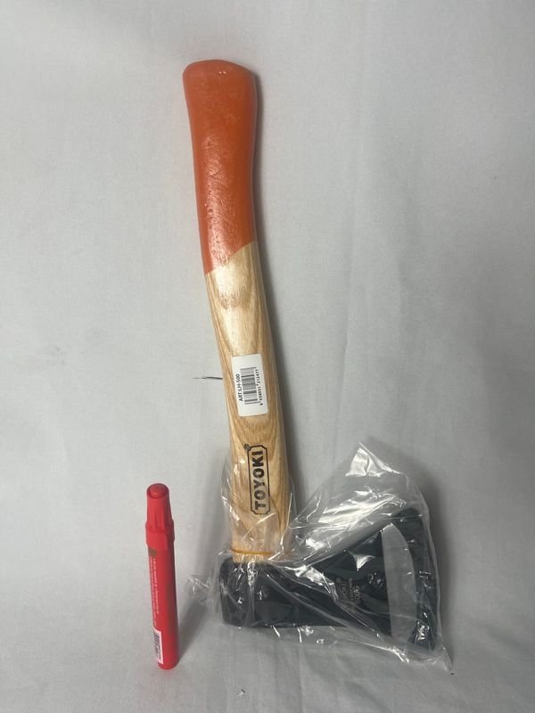 Hacha de Mano Nueva con Cabo de Madera