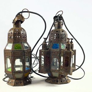 Dos Faroles Colgantes de Metal y Vidrio con Detalles - imagen 3