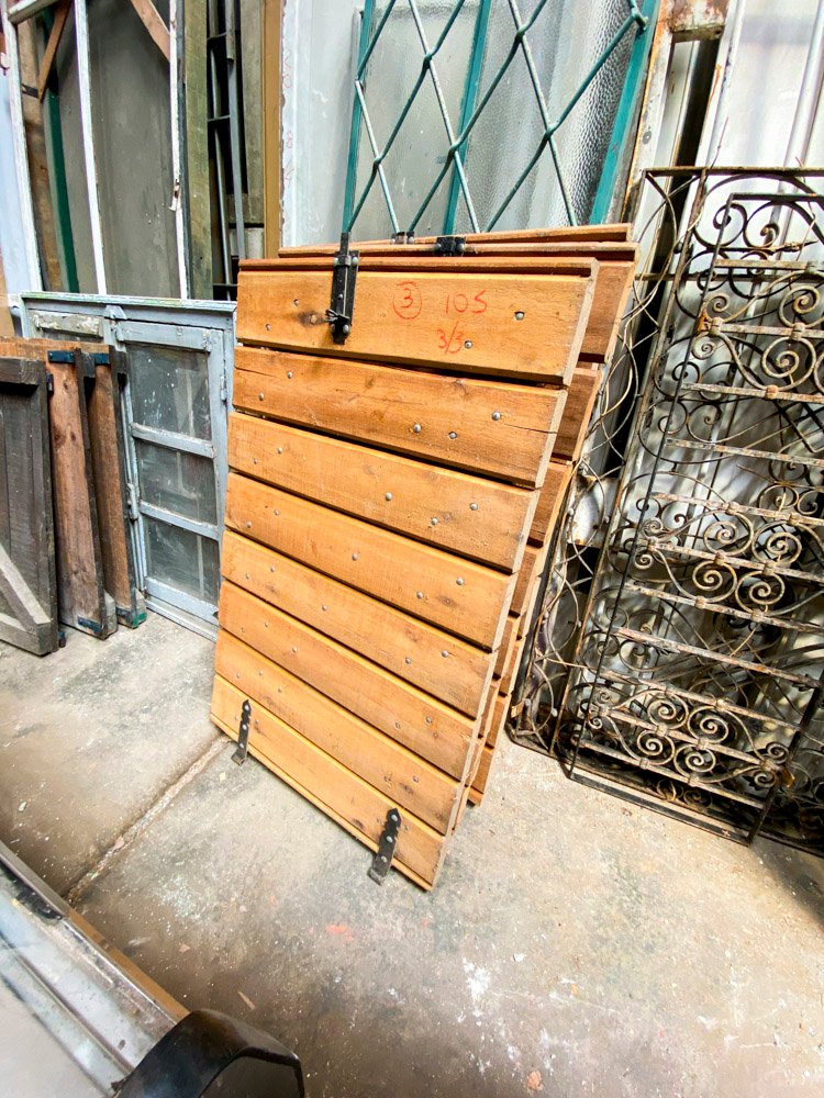 Lote siguiente: Portones de madera para puerta